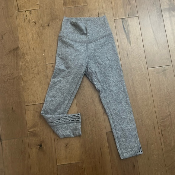 NWOT Lululemon crop leggings - Picture 1 of 3